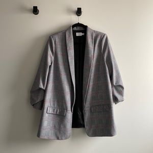 Three quarter sleeve plaid blazer